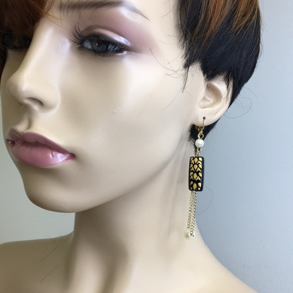 Wood & Pearl Chain Earrings - Picture 3 of 9